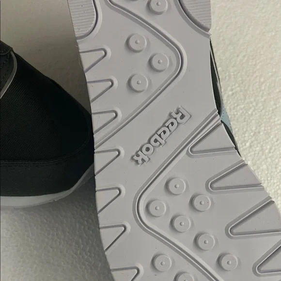 Reebok Black and Light Blue Sneakers - Picture 4 of 10